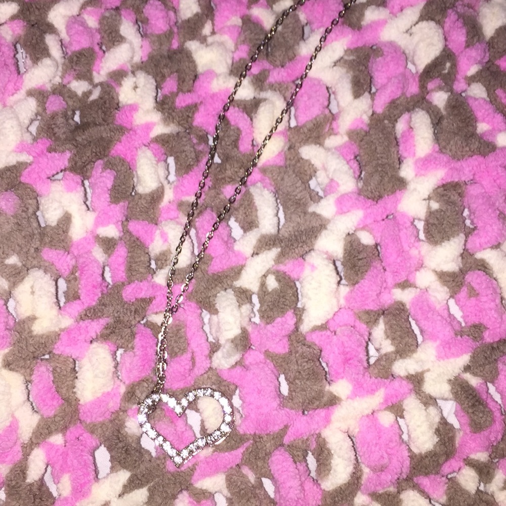 heart shaped sliver necklace